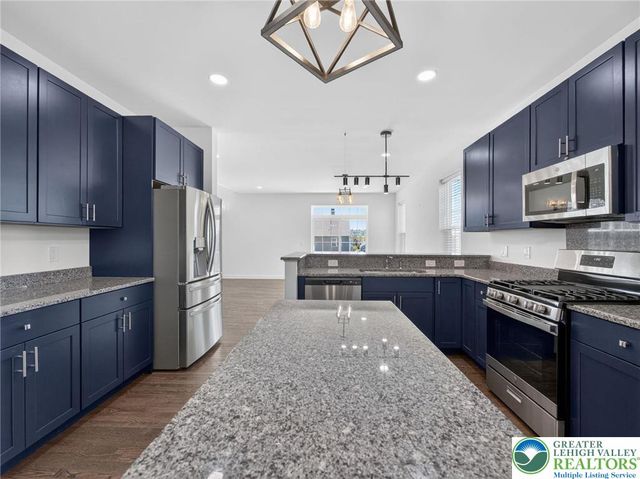 477 Newlins East, Forks Twp, PA 18040