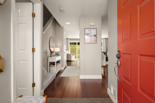 23 Stone Ridge Rd 23, Franklin, MA 02038