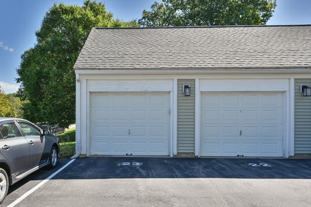 23 Stone Ridge Rd 23, Franklin, MA 02038