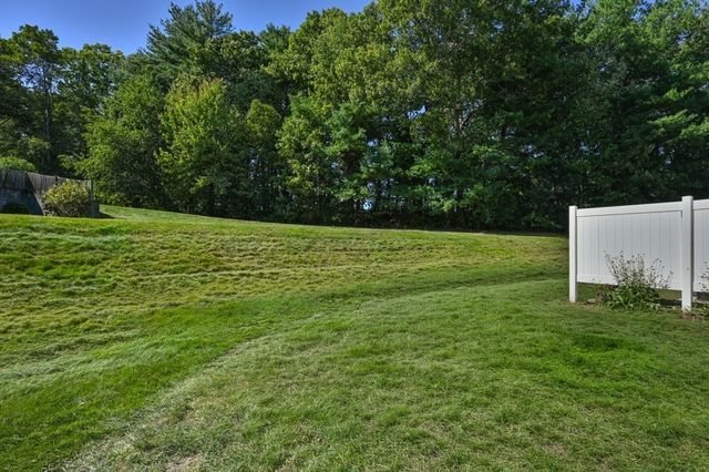 23 Stone Ridge Rd 23, Franklin, MA 02038