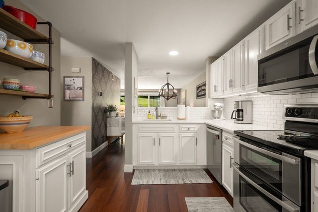 23 Stone Ridge Rd 23, Franklin, MA 02038