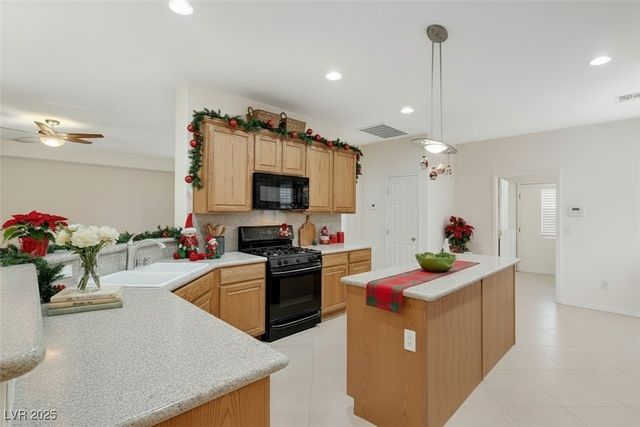 10372 Abisso Drive, Las Vegas, NV 89135