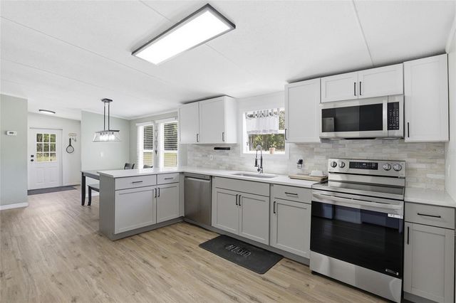 847 SW APPLEWOOD GLEN, Fort White, FL 32038
