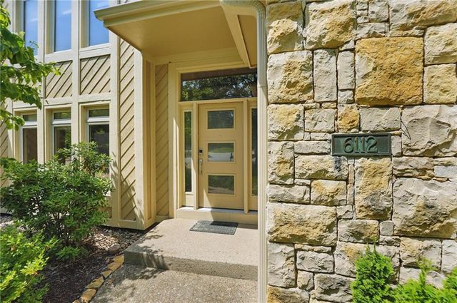 6112 N Mattox Road, Kansas City, MO 64151