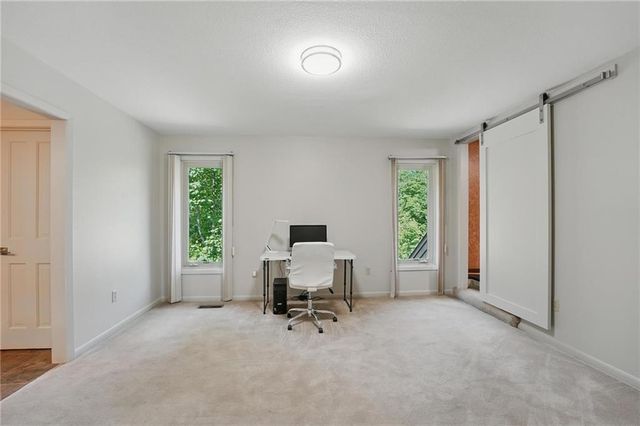 6112 N Mattox Road, Kansas City, MO 64151