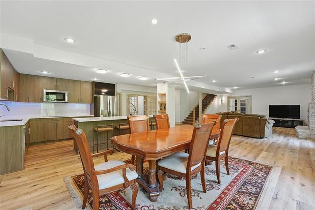 6112 N Mattox Road, Kansas City, MO 64151