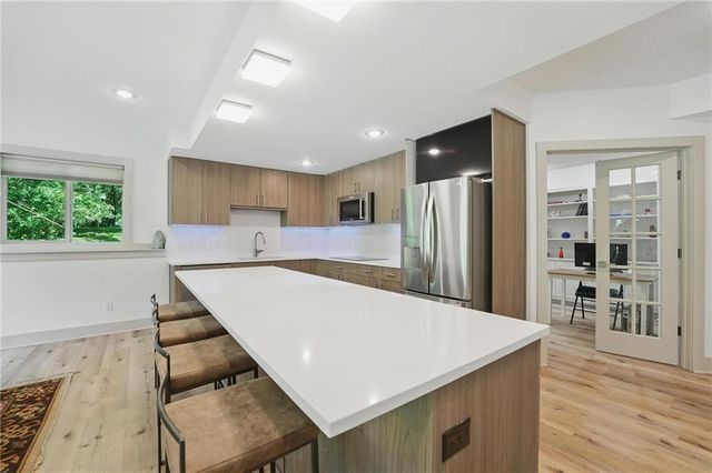 6112 N Mattox Road, Kansas City, MO 64151