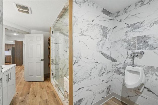 6112 N Mattox Road, Kansas City, MO 64151