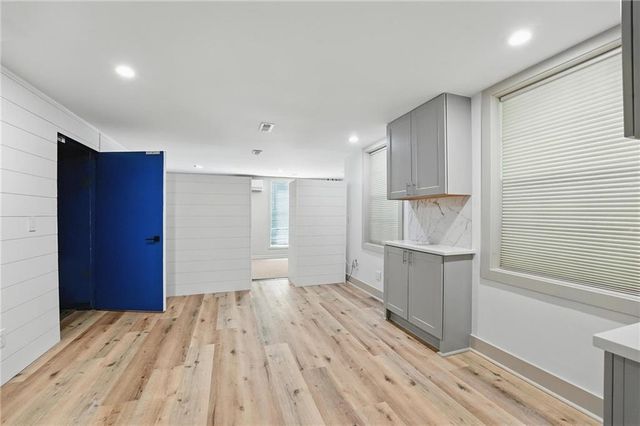 6112 N Mattox Road, Kansas City, MO 64151