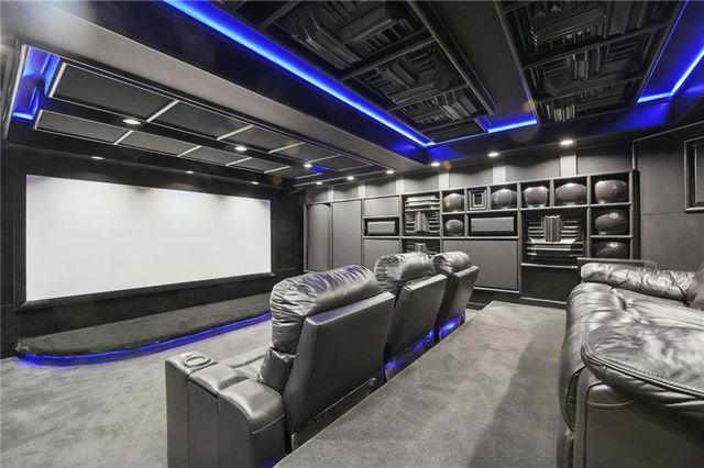 6112 N Mattox Road, Kansas City, MO 64151