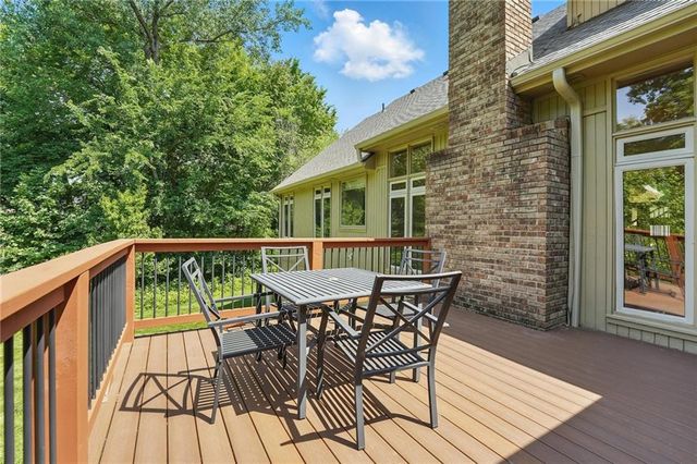 6112 N Mattox Road, Kansas City, MO 64151