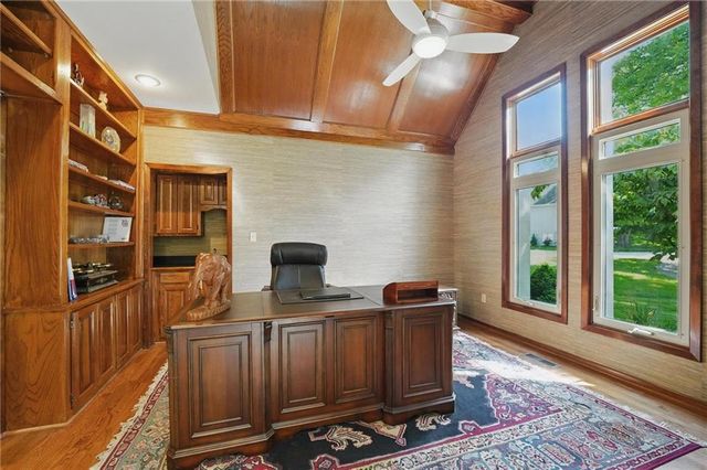 6112 N Mattox Road, Kansas City, MO 64151