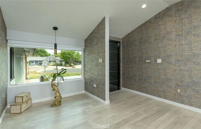 16964 Knapp Street, Northridge, CA 91343