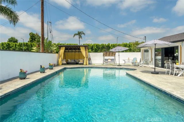 16964 Knapp Street, Northridge, CA 91343
