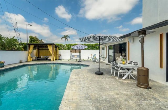 16964 Knapp Street, Northridge, CA 91343