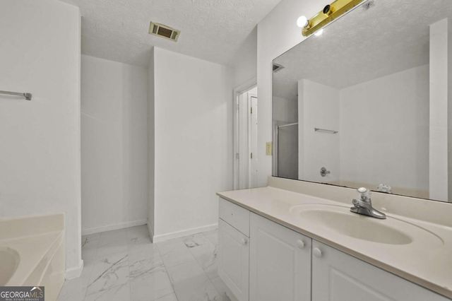 5090 LEESHIRE Leeshire Trce, Tucker, GA 30084
