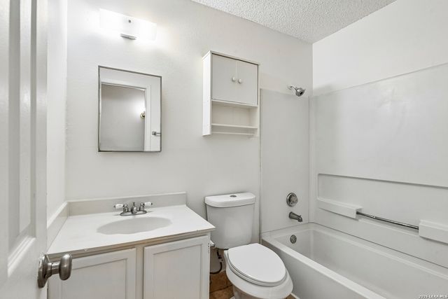 8142 MANDERLY PL, Converse, TX 78109