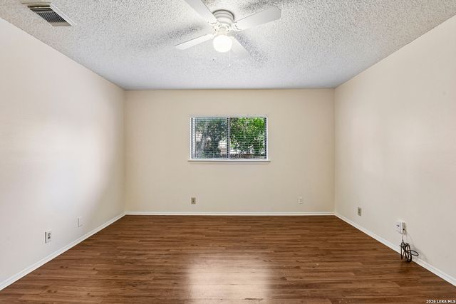 8142 MANDERLY PL, Converse, TX 78109