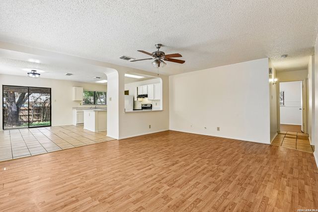 8142 MANDERLY PL, Converse, TX 78109