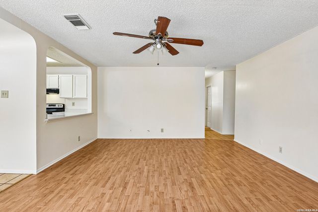 8142 MANDERLY PL, Converse, TX 78109