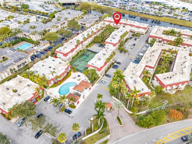 6707 N Kendall Dr 105, Pinecrest, FL 33156