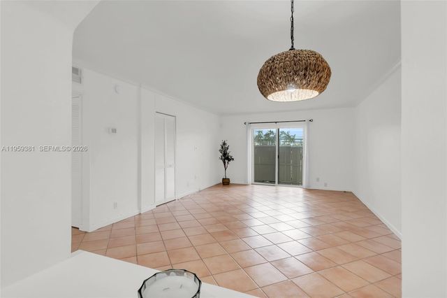 6707 N Kendall Dr 105, Pinecrest, FL 33156