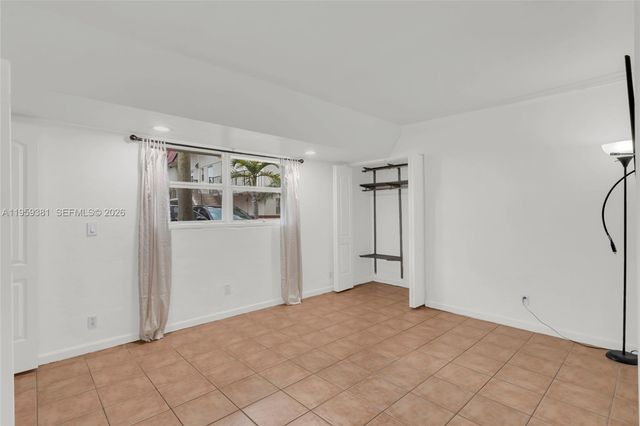 6707 N Kendall Dr 105, Pinecrest, FL 33156