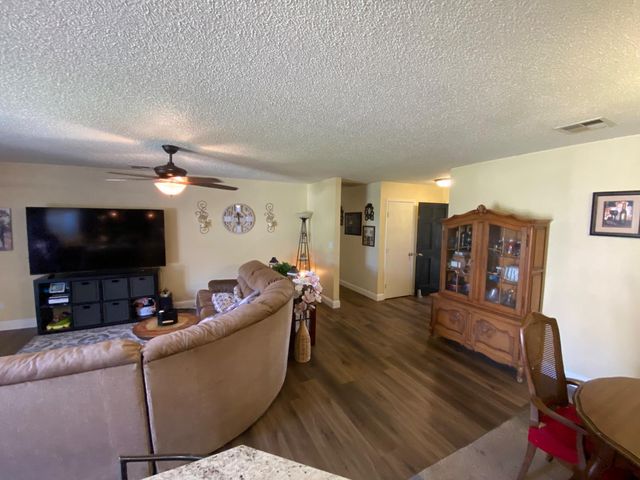 13163 Barnes Ave, Waterford, CA 95386