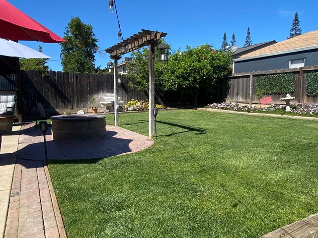 13163 Barnes Ave, Waterford, CA 95386