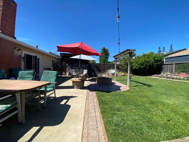 13163 Barnes Ave, Waterford, CA 95386