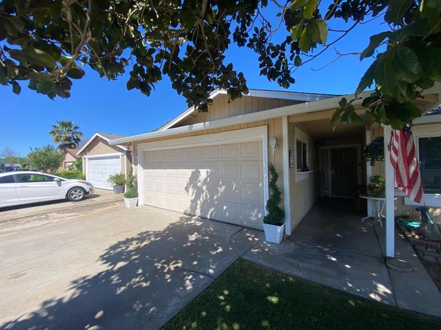 13163 Barnes Ave, Waterford, CA 95386