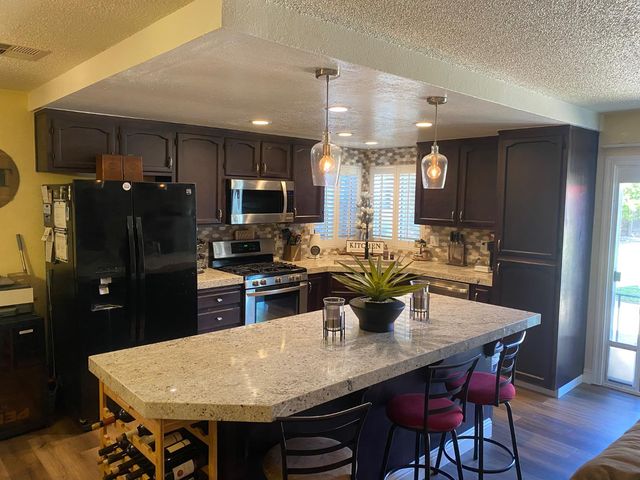 13163 Barnes Ave, Waterford, CA 95386