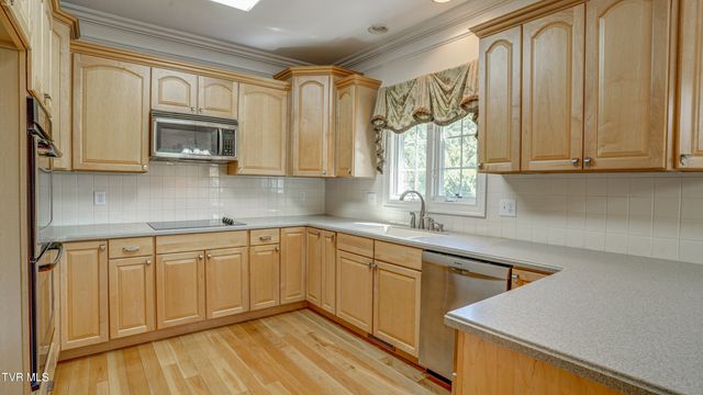 2005 Brentford Lane, Kingsport, TN 37664