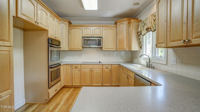 2005 Brentford Lane, Kingsport, TN 37664