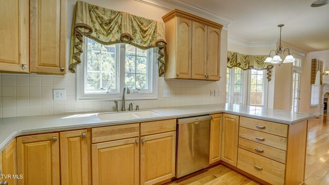 2005 Brentford Lane, Kingsport, TN 37664