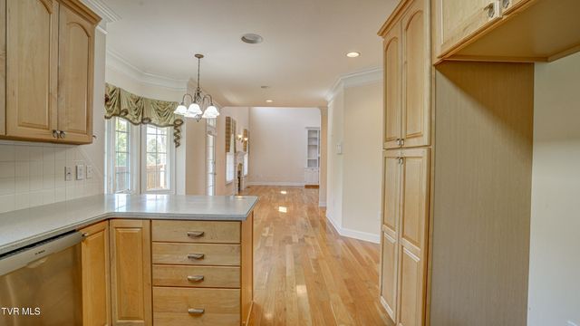 2005 Brentford Lane, Kingsport, TN 37664
