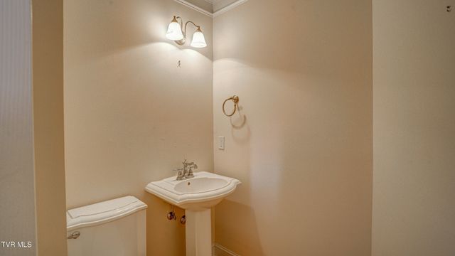 2005 Brentford Lane, Kingsport, TN 37664