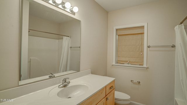 2005 Brentford Lane, Kingsport, TN 37664