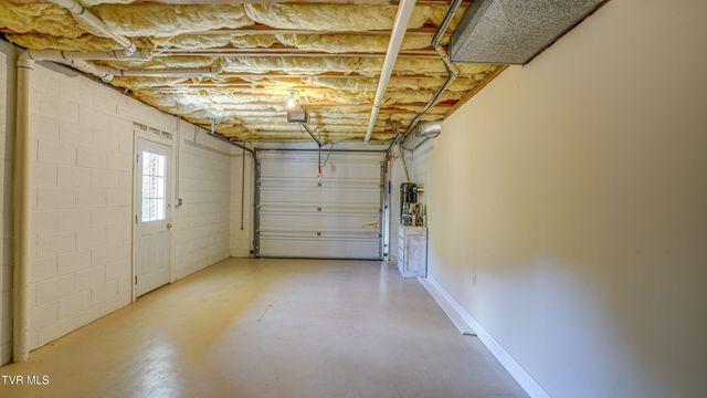 2005 Brentford Lane, Kingsport, TN 37664