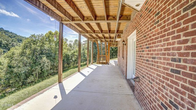 2005 Brentford Lane, Kingsport, TN 37664