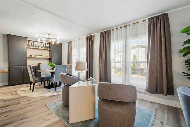 525 W El Norte Pkwy 126, Escondido, CA 92026