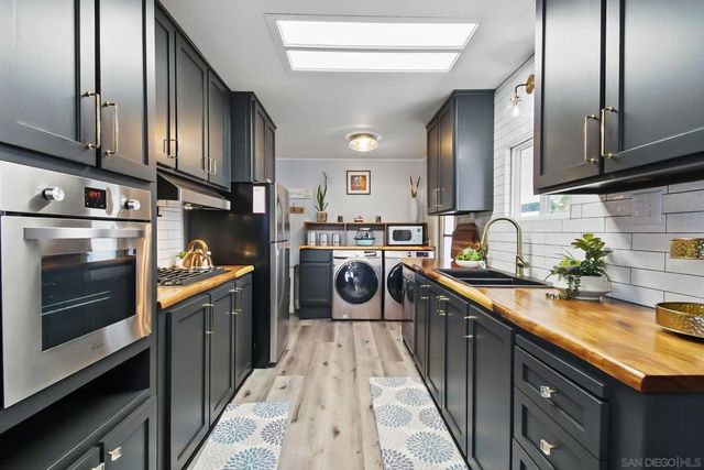 525 W El Norte Pkwy 126, Escondido, CA 92026