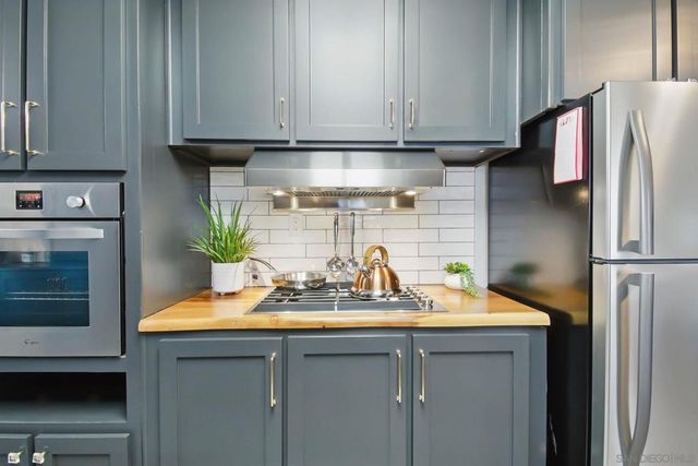 525 W El Norte Pkwy 126, Escondido, CA 92026