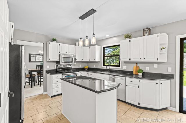 7429 Saint George Circle, Portage, MI 49024