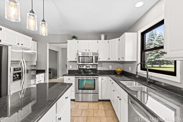 7429 Saint George Circle, Portage, MI 49024