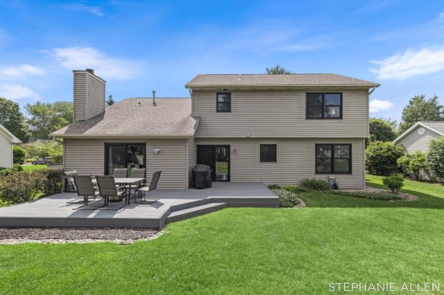 7429 Saint George Circle, Portage, MI 49024