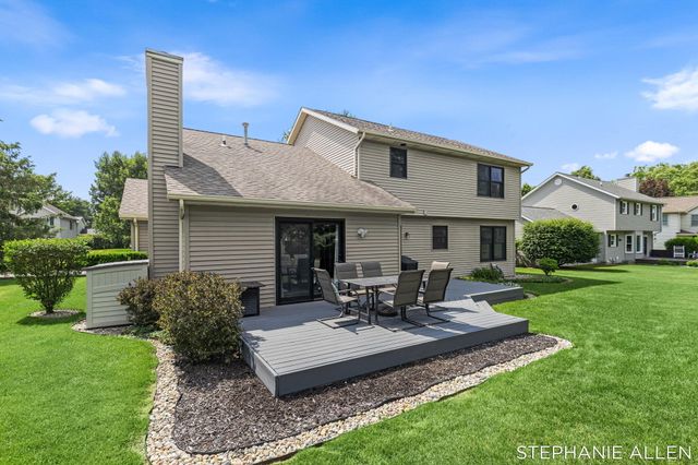 7429 Saint George Circle, Portage, MI 49024
