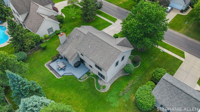 7429 Saint George Circle, Portage, MI 49024