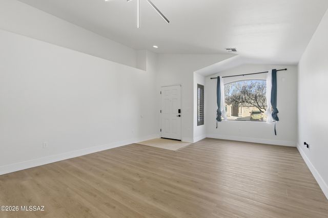 114 S Beyerville Place, Sahuarita, AZ 85629