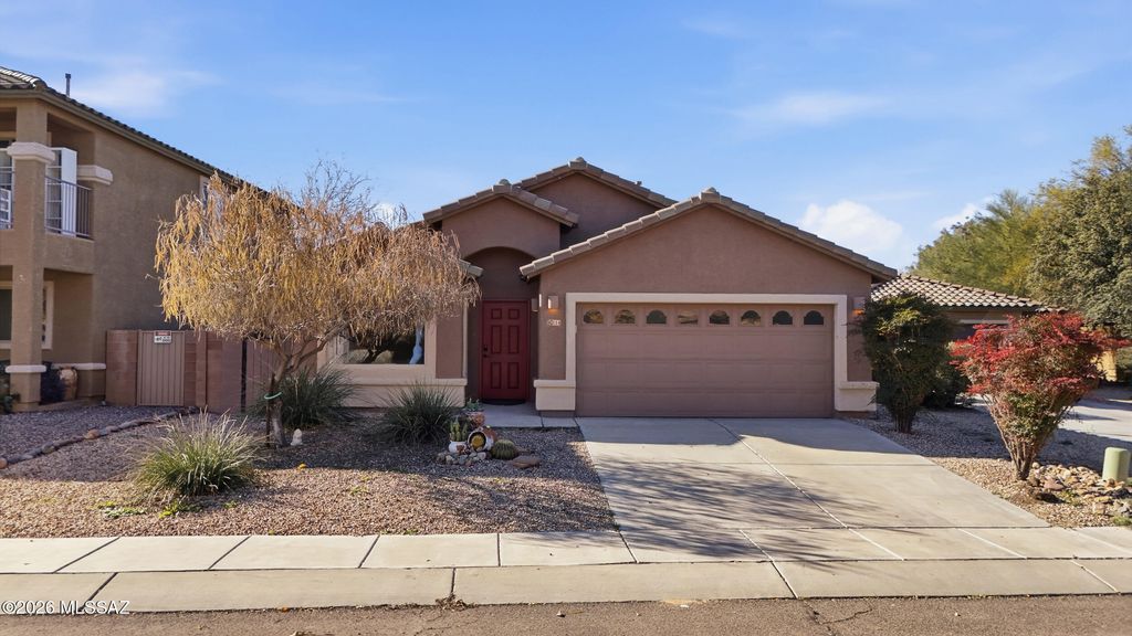 114 S Beyerville Place, Sahuarita, AZ 85629